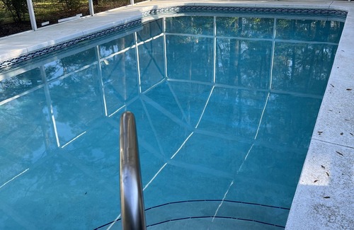 Fellowship House | Serene, Spacious 3 Bedroom Pool Home 7 min from WEC!