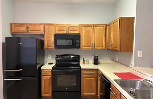 Tampa House | Serene & Spacious Townhome. Two story townhome in a quiet community.