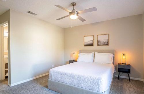 University House | Serene Townhouse near Moffitt, Advent, & USF