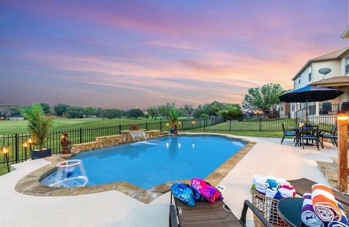Cibolo House | Serene Views Ideal For Long Stays Heated Pool