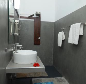Wanchawala House | Serene Villa
