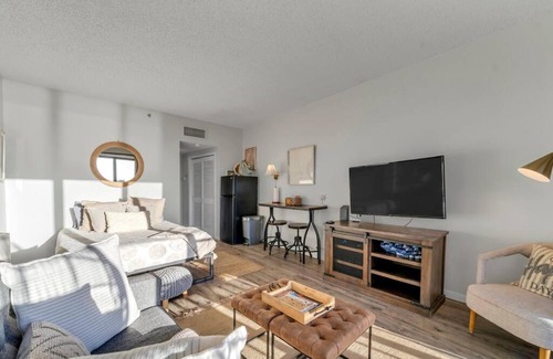 Fort Walton Beach House | Serene Waterfront Studio Fort Walton Beach Condo