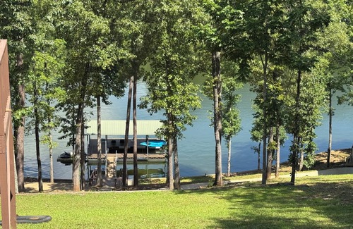 Wedowee House | Serene Waterfront Lake Wedowee Home