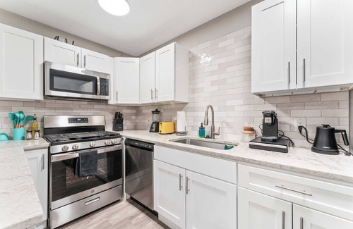 Clarksville Apartment | Serene West Downtown studio w/washer&dryer