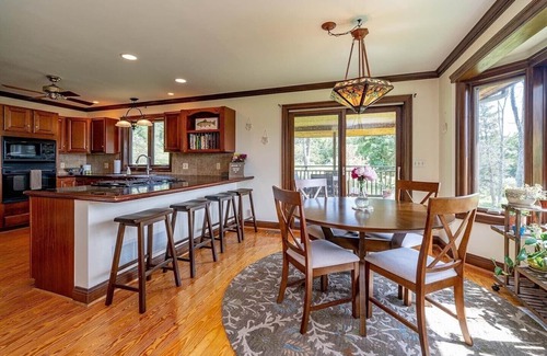 Burdett House | Serene wine country chateau - adjacent to Seneca Lake and wineries