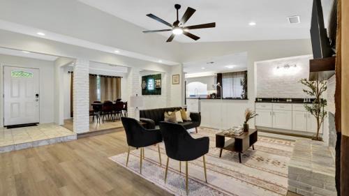 Plano House | Serenity 4BR Haven with Lagoon Pool