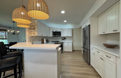 Plantations East Condo | Serenity By The Beach!