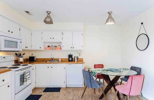 Willoughby Spit Condo | Serenity by the Sea Private Beach Pets Welcome