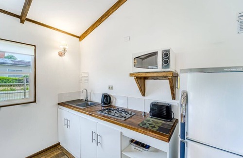 Algarrobo Cabin | Serenity Cabin 2B W/Wifi, Smart TV & Parking.