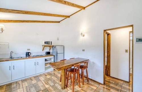 Algarrobo Cabin | Serenity Cabin 2B W/Wifi, Smart TV & Parking.