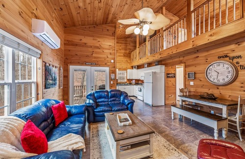 Fort Payne Cabin | Serenity Escape Treehouse on 14 Acres with easy trails, fire pit and hammock.