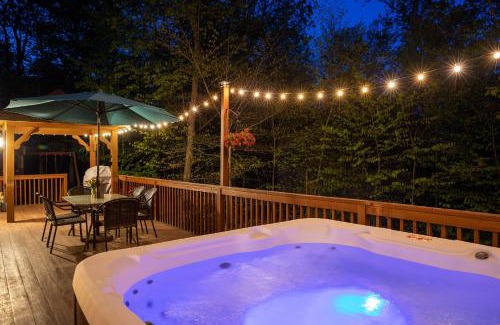 Bushkill House | Serenity Falls - Stylish 4Bdr Mountain Retreat, Hot Tub, Pool