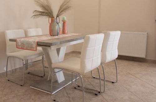 Aigio Villa | Serenity Guesthouse