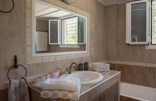 Aigio Villa | Serenity Guesthouse