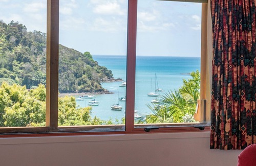 Mangonui House | Serenity Hills - Mangonui Holiday Home