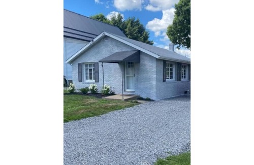 Edinboro House | Serenity Lakeside Cottage