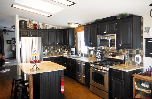 Divide House | Serenity now! Hot tub, Beautiful mtn views, Massage chair, & Steam shower