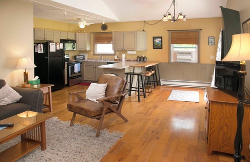 Bradford Cabin | Serenity on Lamoka, a perfect family cottage.