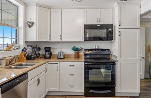 Gulf Shores House | Serenity Shores – 1 Block from Beach, Pet-Friendly!
