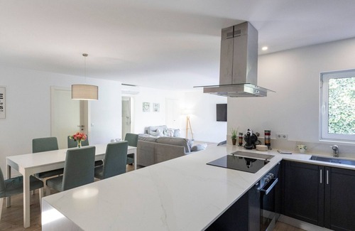 Ramalde House | Serralves Blue House by LovelyStay