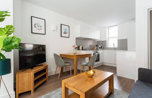 Pimlico Apartment | Serviced Apartment w/Ful Kitchen & Modern Layout | 10 Min to Victoria Station
