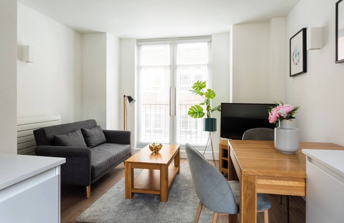 Pimlico Apartment | Serviced Apartment w/Ful Kitchen & Modern Layout | 10 Min to Victoria Station