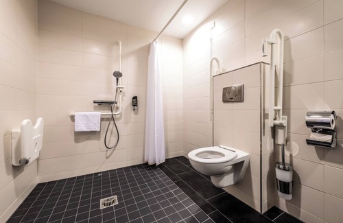 Schwarzenbruck Hotel | Serways Hotel Nürnberg Feucht Ost