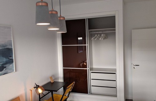 Santana House | Sesimbra 3BDR Apartment W/Terrace by LovelyStay