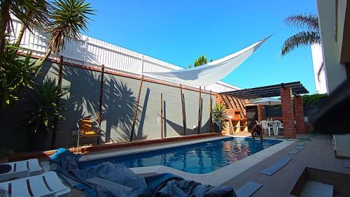 Faulha House | Sesimbra Charming Pool Duplex BBK & Garden