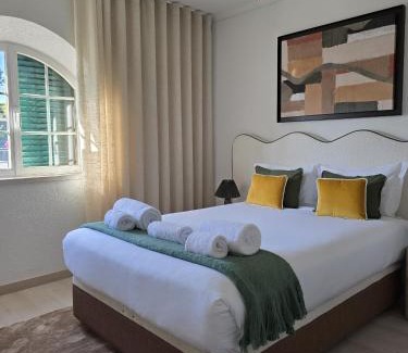 Faulha Villa | Sesimbra Stylish Villa by Homing