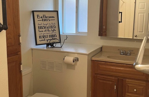 Leeds Apartment | Set against a beautiful Southern Utah bluff close to Zion, hiking trails & lakes