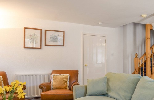 Killin Cottage | Set in 30 acre grounds with woodlands, located in historic town of Killin.
