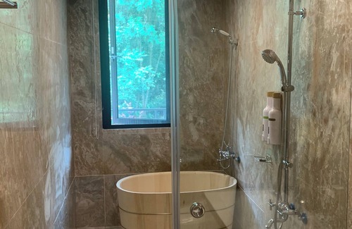 Datong Bed & Breakfast | Seth Spring B&B