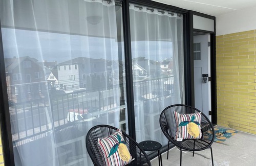 Cape May - Wildwood Condo | Settle In the Sun!nFantastic centrally located North Wildwood Condo