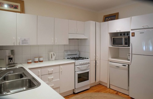 Sawmill Settlement House | Settlement Lodge - Minutes to the Mt Buller gate