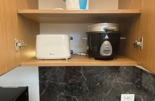 Basak Apartment | Seven-Eleven Inn - Stylish Fully Furnished 1-Bedroom Apartment in Mactan Island