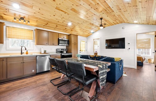 Williamstown Cabin | Seven Neighboring Cabins at Eden Reserve