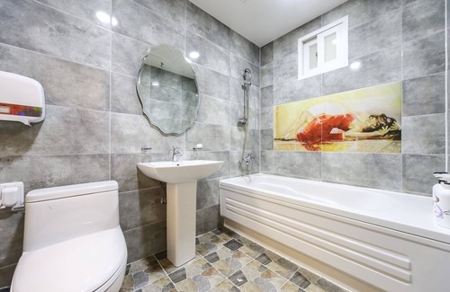 Chilgok Hotel | Seven Palgongsan Bombom