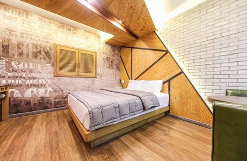 Chilgok Hotel | Seven Palgongsan Bombom