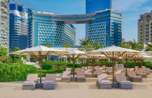 Palm Jumeirah Apartment | Seven Palm Jumeirah! Exceptional Rooftop Infinity Pool! Private Beach! Studio with a Balcony!