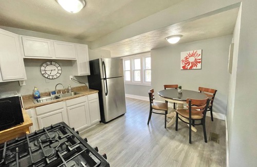 Herrin House | Seventeenth Street 2-bedroom 1 bath house with AC, WiFi in Herrin