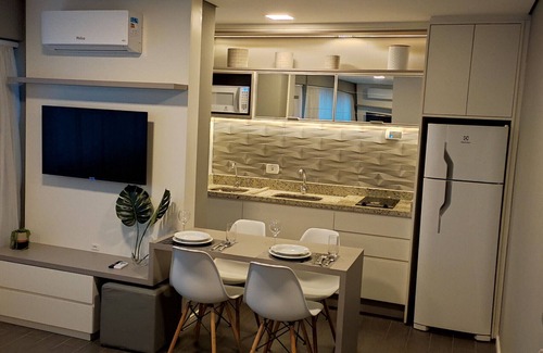 Reboucas Apartment | Seventh Avenue Oxford -7TH041
