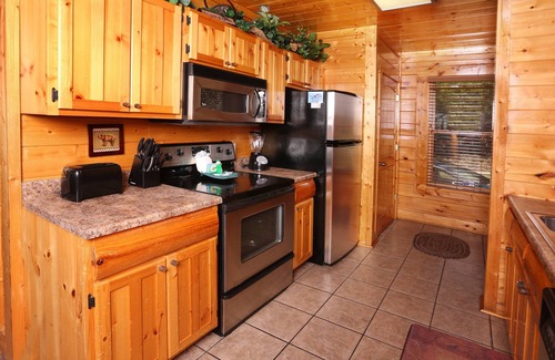 Gatlinburg - Pigeon Forge Villa | Sevierville 37 - Two Bedroom Villa, Sleeps 10