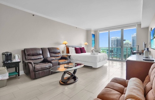 Coconut Grove Apartment | SF Amazing Studio - Walking Distance to Cocowalk