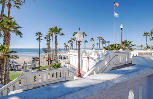 Ivey Ranch - Rancho Del Oro Apartment | Shabby Chic Oceanside 2 Bedroom Serviced Apartment