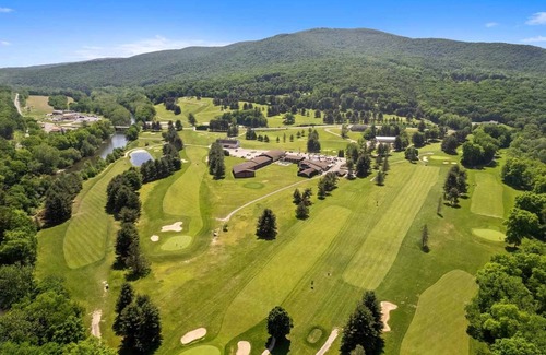 Tunkhannock Hotel | Shadowbrook Resort