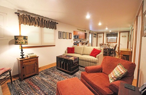 Almond House | Shady Forest Cove- Cottage near Tsali Biking Trails