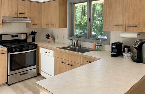 Canaan House | Shaker mid century