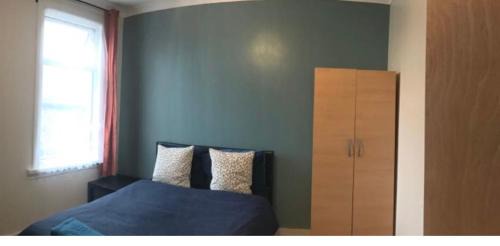 East Ham North House | Shakespeare inn
