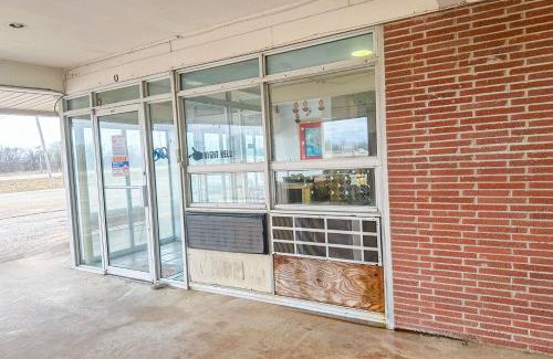 Marked Tree Hotel | Shamrock Kings Inn By OYO Marked Tree I-555